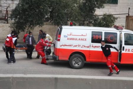 إصابة طفل بجروح متوسطة بانفجار جسم مشبوه من مخلفات الاحتلال